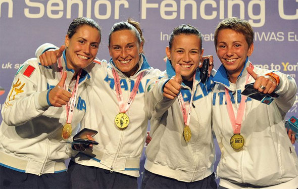 La squadra italiana di sciabola femminile, prima classificata Sciabola femminile Europei Sheffield 2011 scherma